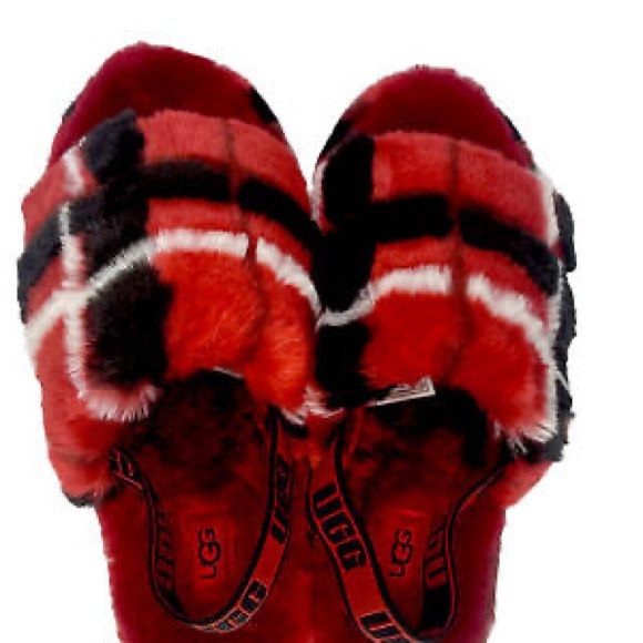 Slippers - Picture 3 of 5